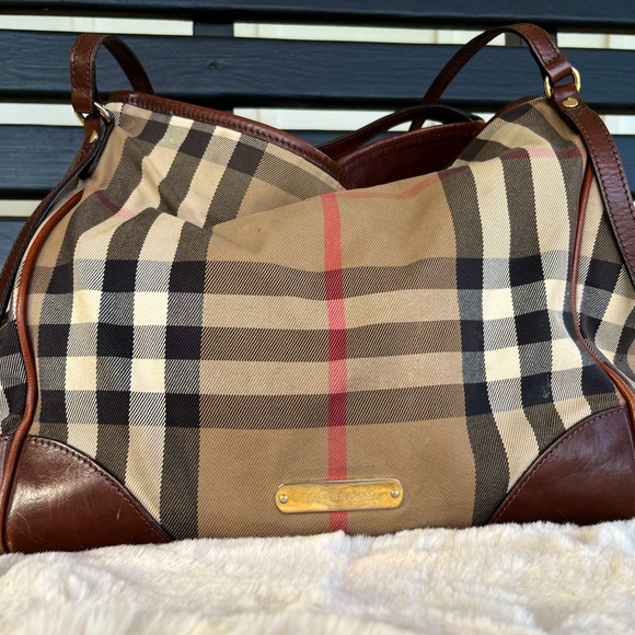 Burberry Canterbury Tote - Picture 3 of 17